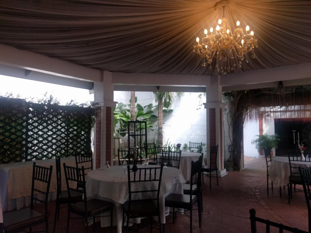 Cafe Sofia, Patio Victoria, General Luna Corner Victoria Street