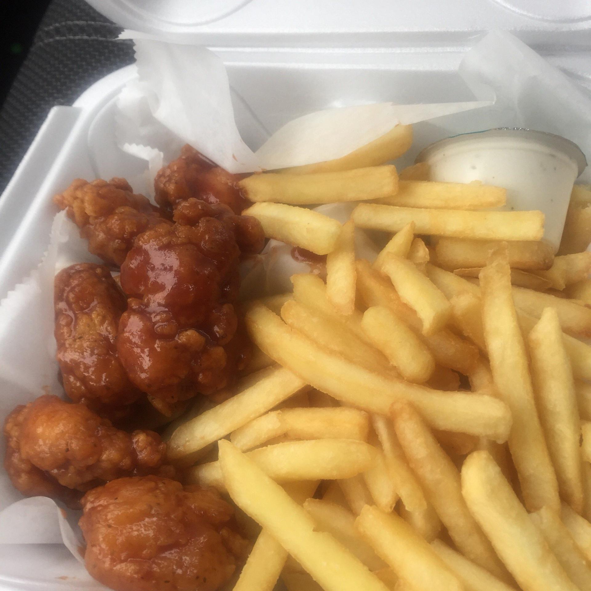 King's Wings, 1100 Forestdale Blvd, Birmingham, AL, United States