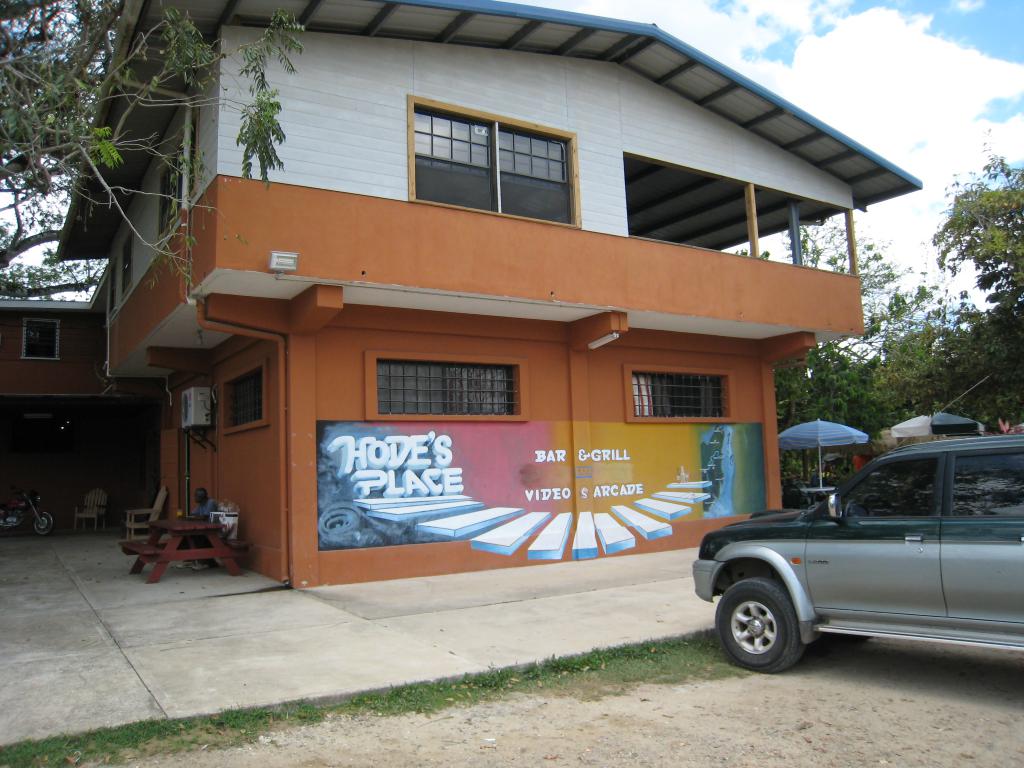 Hode's Place Bar & Grill, Savannah Road, San Ignacio, Belize Foodporn