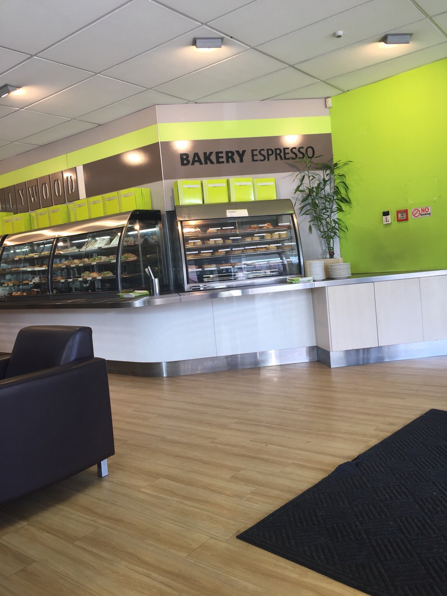 Hollywood Bakery Espresso, located at Glenfield, Foodporn by Urbanspoon P/L