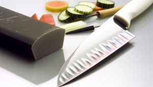 maintaining sharp ceramic kitchen blades